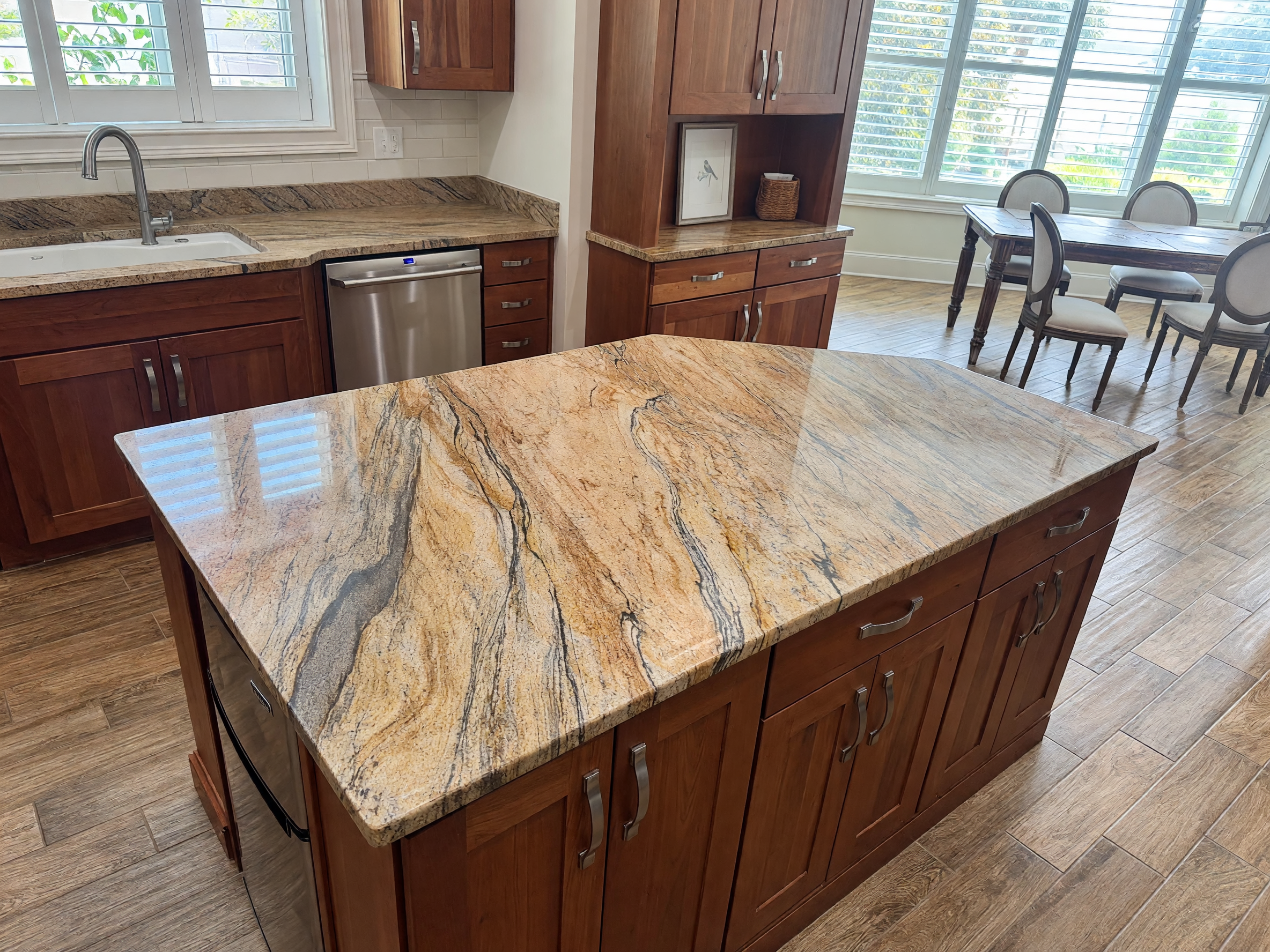 Lexington kitchen in Prada granite